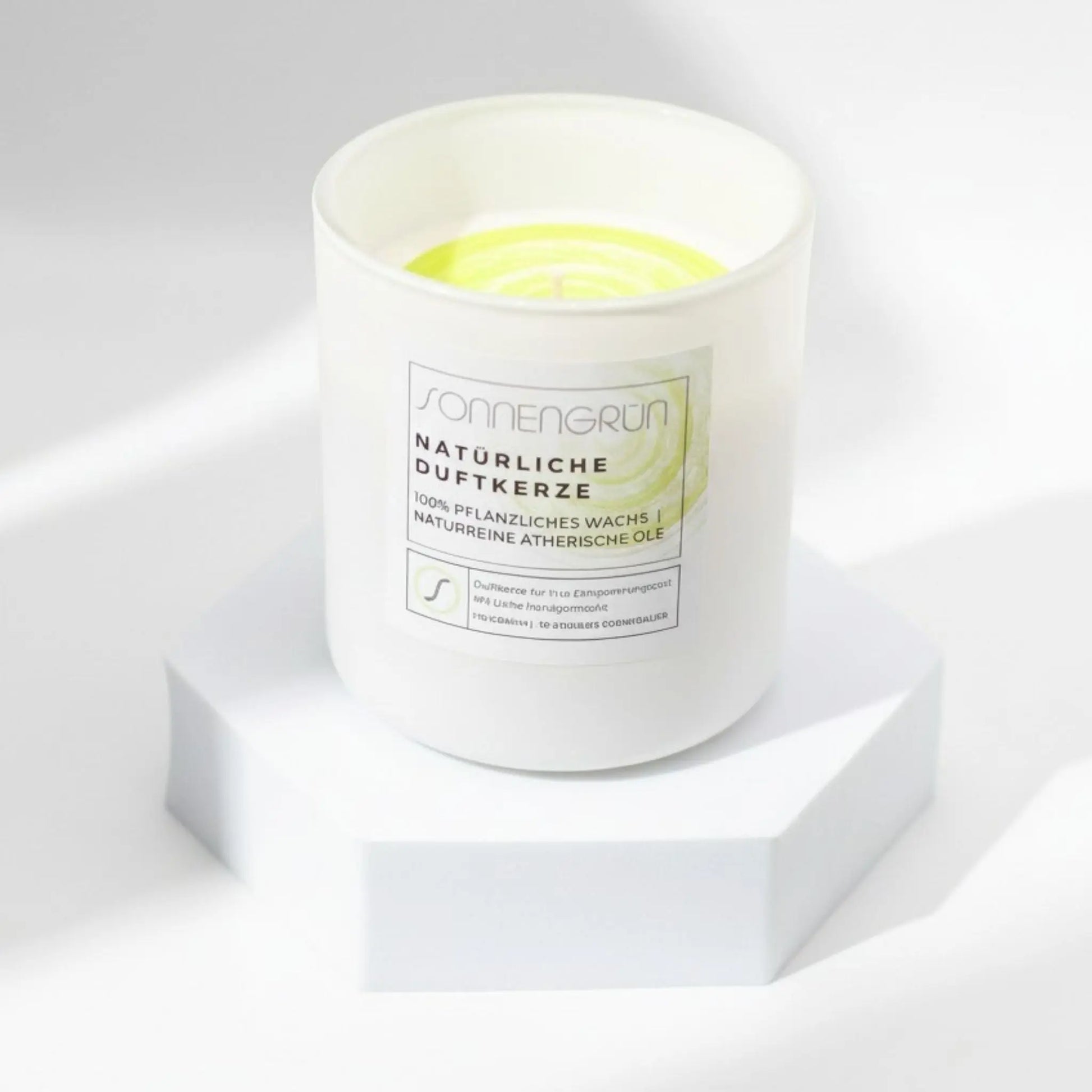 Handgegossene Duftkerze Orange-Litsea aus Rapswachs – vegane Naturkerze von Sonnengrün.