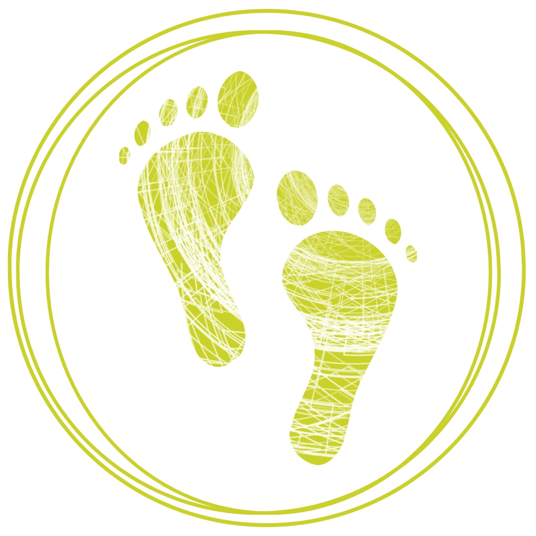 Es handelt sich um ein Icon mit zwei grünen Fußabdrücken, welche symbolisch für "plastikfrei" stehen.
